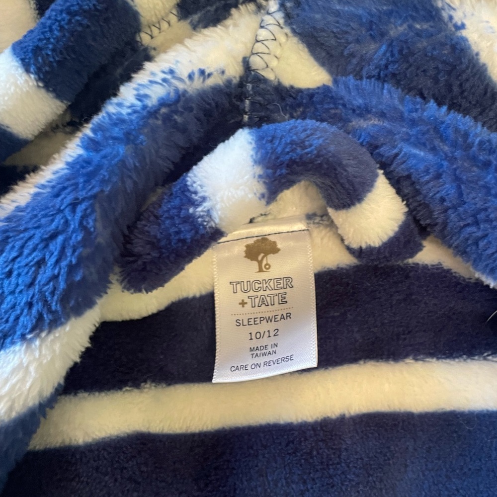 Tucker + Tate Robe - Picture 2 of 3